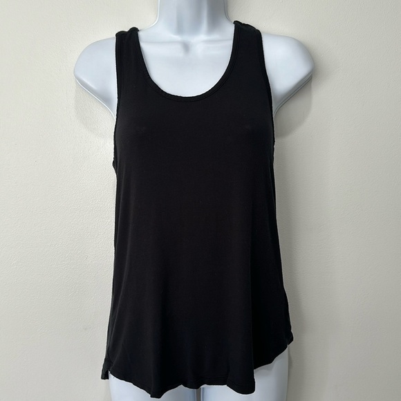 Basic black tank top with gold zipper - Picture 1 of 3